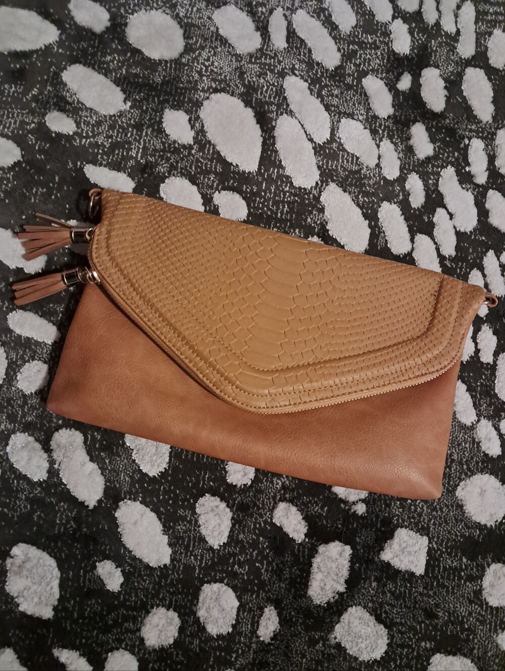 Tan Women's Envelope Clutch Bag With Detacable Crossbody Strap